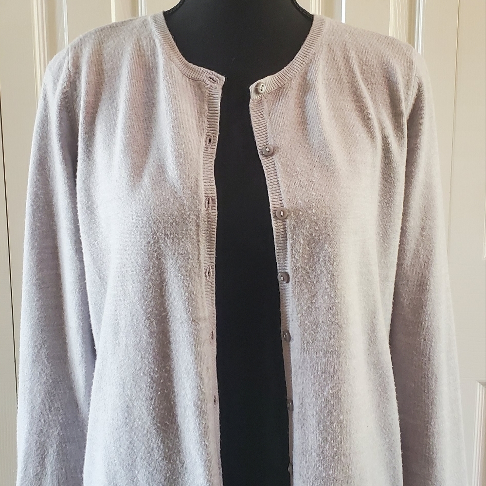 Light grey (M) cardigan